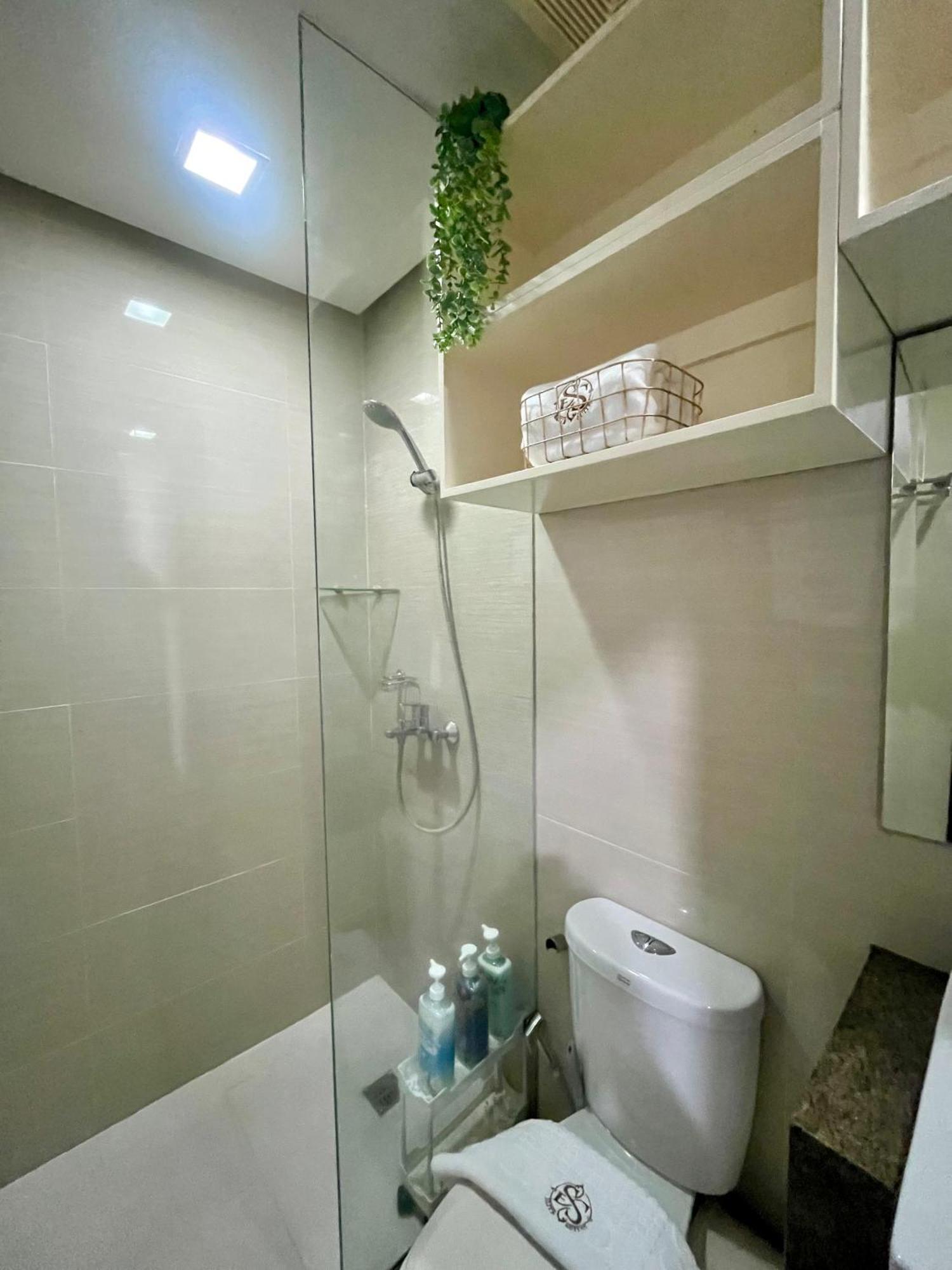 Greenbelt Hamilton Tower 1 Makati City Ngoại thất bức ảnh