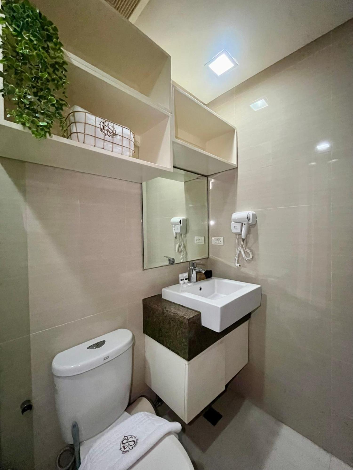 Greenbelt Hamilton Tower 1 Makati City Ngoại thất bức ảnh